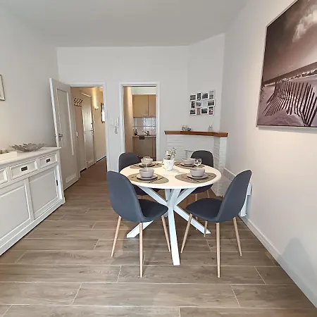 Forum Aan Strand Apartment Blankenberge